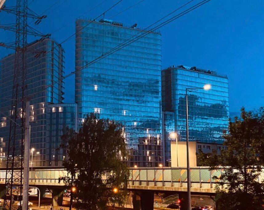 Gustowny Apartament Na Woli Варшава Экстерьер фото